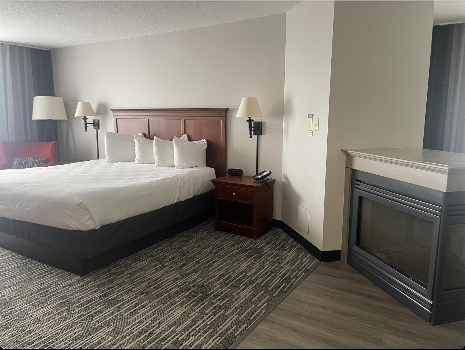 Harmony Inn & Suites Fort Dodge Exteriör bild